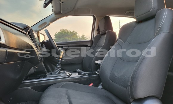 Buy Used Isuzu D-max Hi-Lander 4 dr White Car in Bangkok in Bangkok Buy Used Isuzu D-max Hi-Lander 4 dr White Car in Bangkok in Bangkok