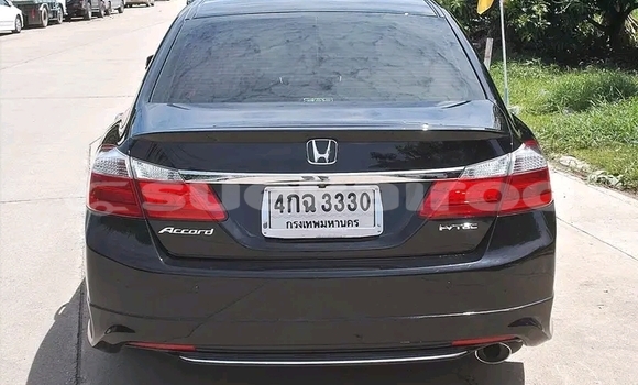 ซื้อ รถมือสอง Honda Accord สีดำ รถยนต์ ใน %{เมือง} ใน ชัยนาท