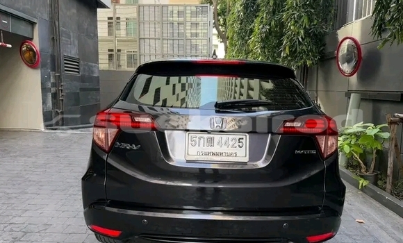 ซื้อ รถมือสอง Honda HR-V สีดำ รถยนต์ ใน %{เมือง} ใน ชัยนาท ซื้อ รถมือสอง Honda HR-V สีดำ รถยนต์ ใน %{เมือง} ใน ชัยนาท