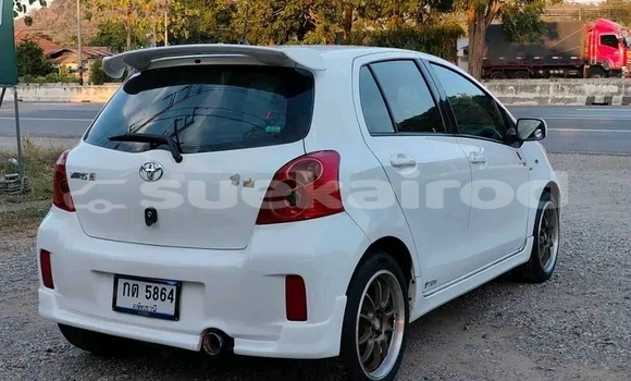 ซื้อ รถมือสอง Toyota Yaris ขาว รถยนต์ ใน %{เมือง} ใน บึงกาฬ