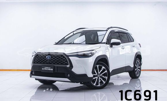 ซื้อ รถมือสอง Toyota Corolla Cross ขาว รถยนต์ ใน %{เมือง} ใน กรุงเทพมหานคร