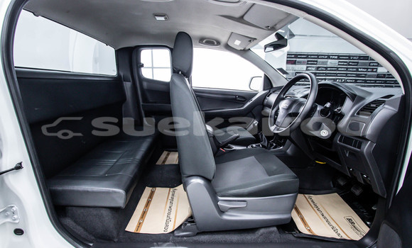 Buy Used Isuzu D-Max White Car in Bangkok in Bangkok Buy Used Isuzu D-Max White Car in Bangkok in Bangkok