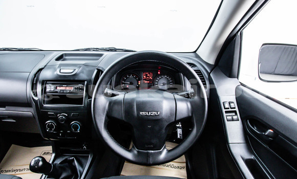 Buy Used Isuzu D-Max White Car in Bangkok in Bangkok Buy Used Isuzu D-Max White Car in Bangkok in Bangkok