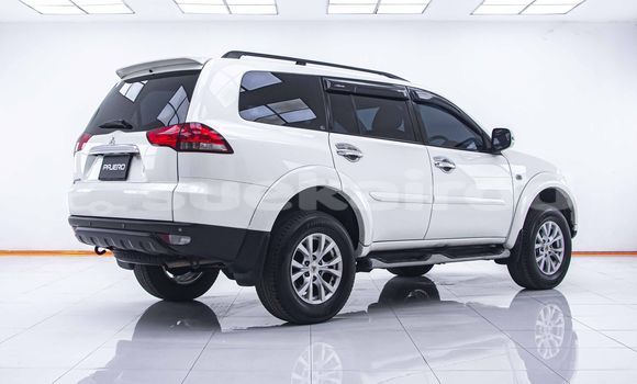 ซื้อ รถมือสอง Mitsubishi Pajero ขาว รถยนต์ ใน %{เมือง} ใน กรุงเทพมหานคร ซื้อ รถมือสอง Mitsubishi Pajero ขาว รถยนต์ ใน %{เมือง} ใน กรุงเทพมหานคร