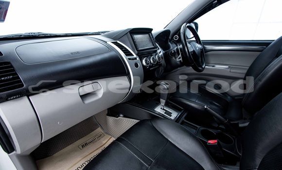 ซื้อ รถมือสอง Mitsubishi Pajero ขาว รถยนต์ ใน %{เมือง} ใน กรุงเทพมหานคร ซื้อ รถมือสอง Mitsubishi Pajero ขาว รถยนต์ ใน %{เมือง} ใน กรุงเทพมหานคร