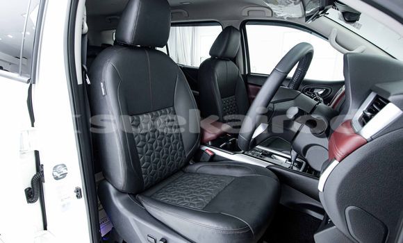 Buy Used Nissan X-Terra White Car in Bangkok in Bangkok Buy Used Nissan X-Terra White Car in Bangkok in Bangkok