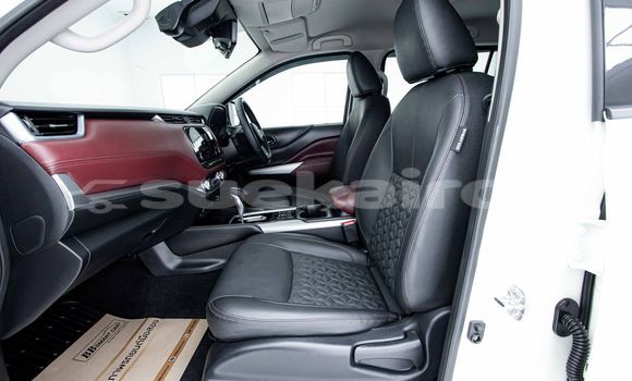 Buy Used Nissan X-Terra White Car in Bangkok in Bangkok Buy Used Nissan X-Terra White Car in Bangkok in Bangkok