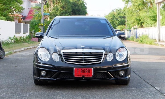ซื้อ รถมือสอง Mercedes‒Benz E–Class สีดำ รถยนต์ ใน %{เมือง} ใน กรุงเทพมหานคร ซื้อ รถมือสอง Mercedes‒Benz E–Class สีดำ รถยนต์ ใน %{เมือง} ใน กรุงเทพมหานคร