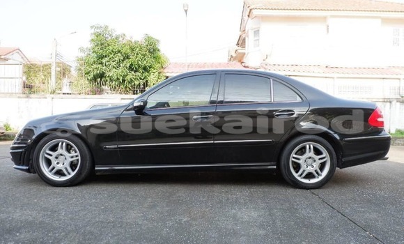ซื้อ รถมือสอง Mercedes‒Benz E–Class สีดำ รถยนต์ ใน %{เมือง} ใน กรุงเทพมหานคร ซื้อ รถมือสอง Mercedes‒Benz E–Class สีดำ รถยนต์ ใน %{เมือง} ใน กรุงเทพมหานคร