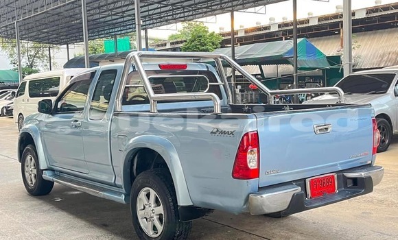 Buy Used Isuzu D-max Hi-Lander 2 dr Blue Car in Bangkok in Bangkok Buy Used Isuzu D-max Hi-Lander 2 dr Blue Car in Bangkok in Bangkok
