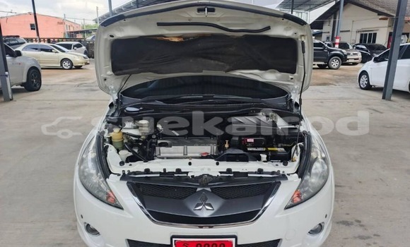 Buy Used Mitsubishi eK Space White Car in Bangkok in Bangkok Buy Used Mitsubishi eK Space White Car in Bangkok in Bangkok