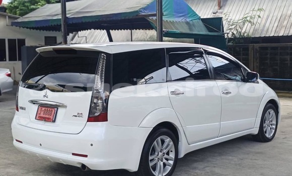 Buy Used Mitsubishi eK Space White Car in Bangkok in Bangkok Buy Used Mitsubishi eK Space White Car in Bangkok in Bangkok