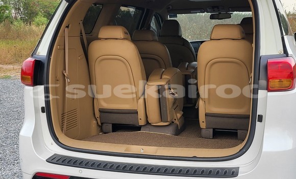 Buy Used Kia Carnival White Car in Bangkok in Bangkok Buy Used Kia Carnival White Car in Bangkok in Bangkok