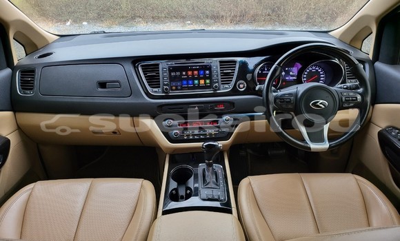 Buy Used Kia Carnival White Car in Bangkok in Bangkok Buy Used Kia Carnival White Car in Bangkok in Bangkok