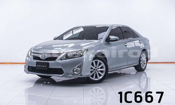 ซื้อ รถมือสอง Toyota Camry อื่น ๆ รถยนต์ ใน %{เมือง} ใน กรุงเทพมหานคร