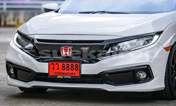 Buy Used Honda FCX Clarity White Car in Chai Nat in Chai Nat