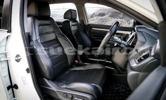 Buy Used Honda CR-V White Car in Chachoengsao in Chachoengsao