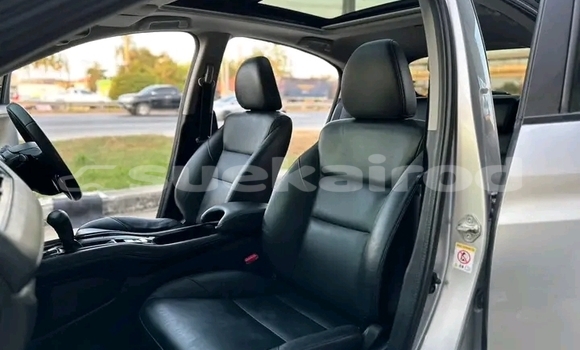 Buy Used Honda CR-V Black Car in Chachoengsao in Chachoengsao