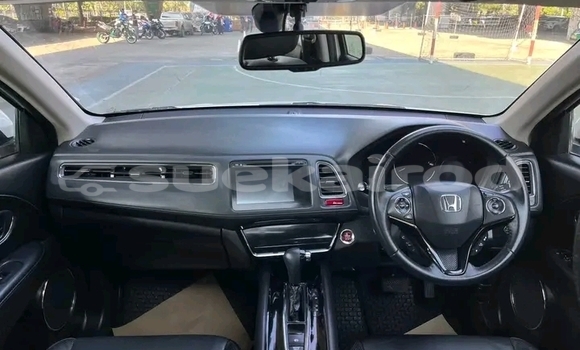 ซื้อ รถมือสอง Honda HR-V ขาว รถยนต์ ใน %{เมือง} ใน อ่างทอง