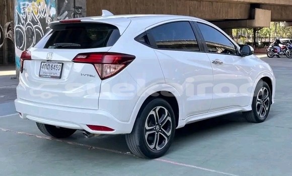 ซื้อ รถมือสอง Honda HR-V ขาว รถยนต์ ใน %{เมือง} ใน อ่างทอง ซื้อ รถมือสอง Honda HR-V ขาว รถยนต์ ใน %{เมือง} ใน อ่างทอง