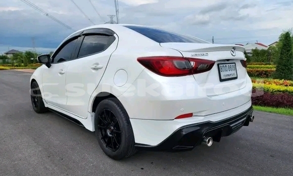 ซื้อ รถมือสอง Mazda 2 ขาว รถยนต์ ใน %{เมือง} ใน ฉะเชิงเทรา ซื้อ รถมือสอง Mazda 2 ขาว รถยนต์ ใน %{เมือง} ใน ฉะเชิงเทรา