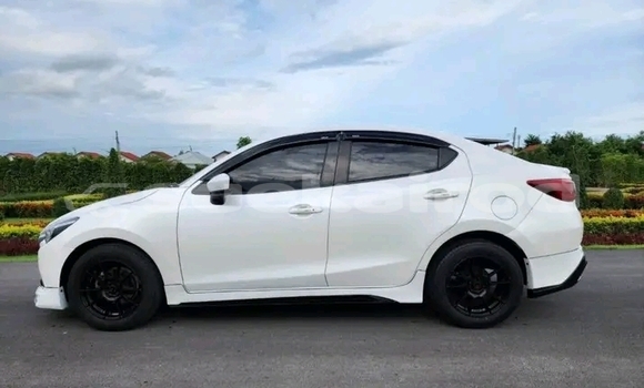 ซื้อ รถมือสอง Mazda 2 ขาว รถยนต์ ใน %{เมือง} ใน ฉะเชิงเทรา ซื้อ รถมือสอง Mazda 2 ขาว รถยนต์ ใน %{เมือง} ใน ฉะเชิงเทรา