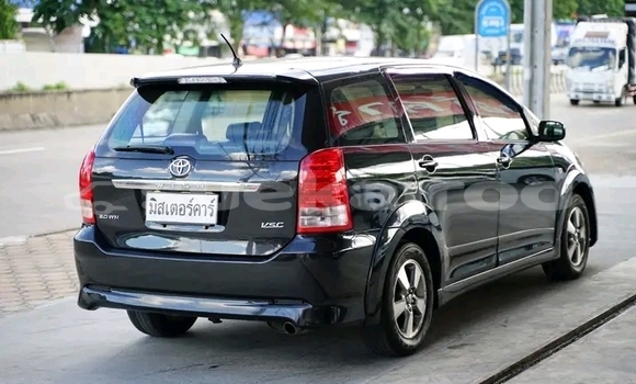 Buy Used Toyota Wish Black Car in Chai Nat in Chai Nat