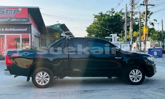 ซื้อ รถมือสอง Toyota Hiluxe Revo สีดำ รถยนต์ ใน %{เมือง} ใน ฉะเชิงเทรา