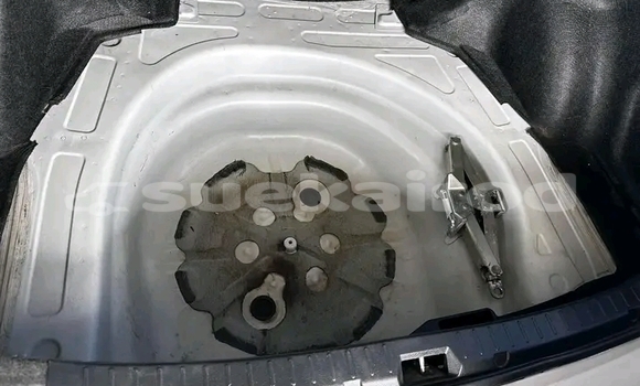 ซื้อ รถมือสอง Toyota Corolla ขาว รถยนต์ ใน %{เมือง} ใน ชัยนาท