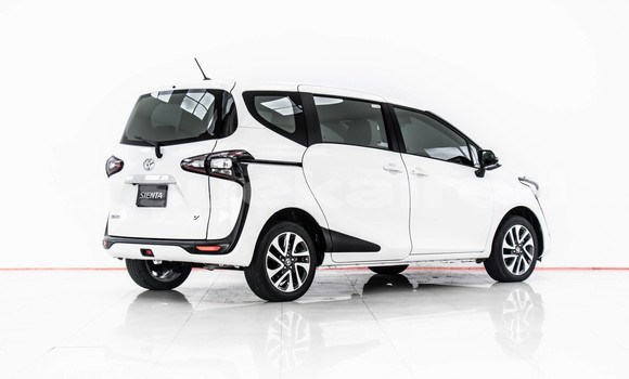 Buy Used Toyota Sienta White Car in Bangkok in Bangkok Buy Used Toyota Sienta White Car in Bangkok in Bangkok