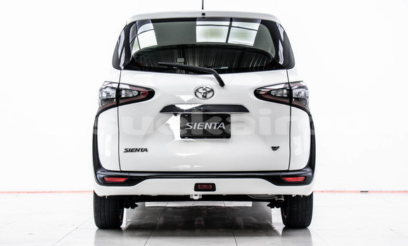 Buy Used Toyota Sienta White Car in Bangkok in Bangkok Buy Used Toyota Sienta White Car in Bangkok in Bangkok