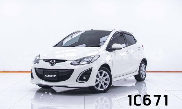 ซื้อ รถมือสอง Mazda 2 ขาว รถยนต์ ใน %{เมือง} ใน กรุงเทพมหานคร