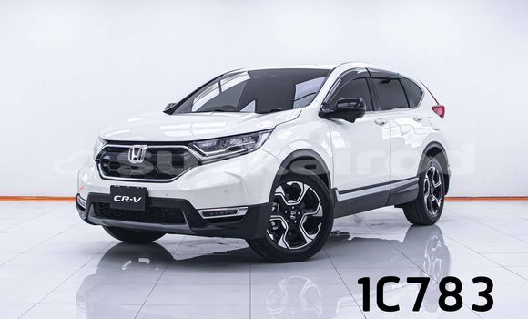 ซื้อ รถมือสอง Honda CR-V ขาว รถยนต์ ใน %{เมือง} ใน กรุงเทพมหานคร