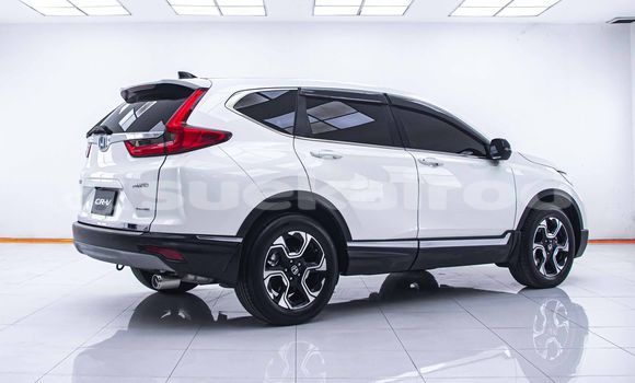 Buy Used Honda CR-V White Car in Bangkok in Bangkok Buy Used Honda CR-V White Car in Bangkok in Bangkok