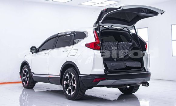 Buy Used Honda CR-V White Car in Bangkok in Bangkok Buy Used Honda CR-V White Car in Bangkok in Bangkok