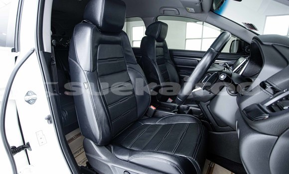 Buy Used Honda CR-V White Car in Bangkok in Bangkok Buy Used Honda CR-V White Car in Bangkok in Bangkok