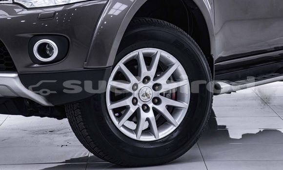 Buy Used Mitsubishi Pajero Brown Car in Bangkok in Bangkok Buy Used Mitsubishi Pajero Brown Car in Bangkok in Bangkok