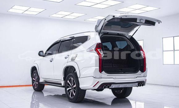 Buy Used Mitsubishi Pajero White Car in Bangkok in Bangkok Buy Used Mitsubishi Pajero White Car in Bangkok in Bangkok