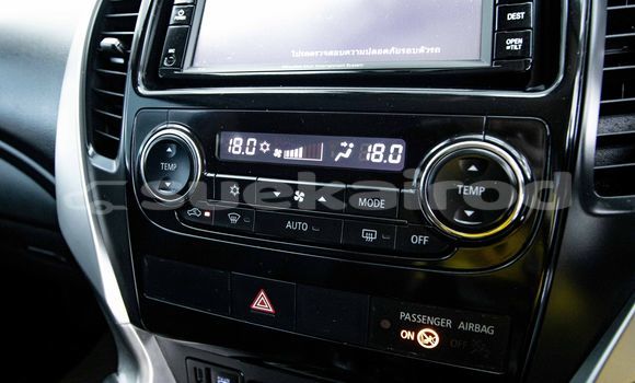 Buy Used Mitsubishi Pajero White Car in Bangkok in Bangkok Buy Used Mitsubishi Pajero White Car in Bangkok in Bangkok