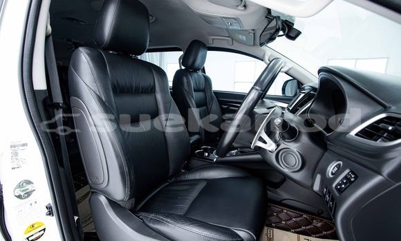 Buy Used Mitsubishi Pajero White Car in Bangkok in Bangkok Buy Used Mitsubishi Pajero White Car in Bangkok in Bangkok