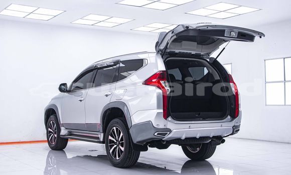 Buy Used Mitsubishi Pajero Other Car in Bangkok in Bangkok Buy Used Mitsubishi Pajero Other Car in Bangkok in Bangkok