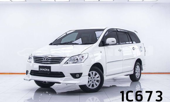 ซื้อ รถมือสอง Toyota Innova ขาว รถยนต์ ใน %{เมือง} ใน กรุงเทพมหานคร