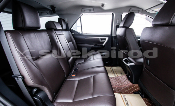 ซื้อ รถมือสอง Toyota Fortuner สีดำ รถยนต์ ใน %{เมือง} ใน กรุงเทพมหานคร ซื้อ รถมือสอง Toyota Fortuner สีดำ รถยนต์ ใน %{เมือง} ใน กรุงเทพมหานคร