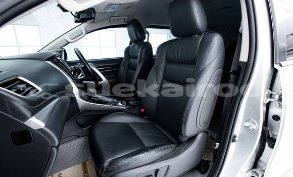 Buy Used Mitsubishi Pajero Other Car in Bangkok in Bangkok Buy Used Mitsubishi Pajero Other Car in Bangkok in Bangkok