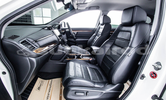 Buy Used Honda CR-V White Car in Bangkok in Bangkok Buy Used Honda CR-V White Car in Bangkok in Bangkok