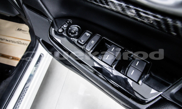 Buy Used Honda CR-V White Car in Bangkok in Bangkok Buy Used Honda CR-V White Car in Bangkok in Bangkok