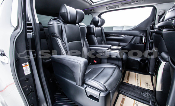 Buy Used Toyota Alphard Other Car in Bangkok in Bangkok Buy Used Toyota Alphard Other Car in Bangkok in Bangkok