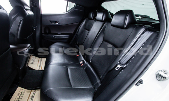 ซื้อ รถมือสอง Toyota C-HR ขาว รถยนต์ ใน %{เมือง} ใน กรุงเทพมหานคร ซื้อ รถมือสอง Toyota C-HR ขาว รถยนต์ ใน %{เมือง} ใน กรุงเทพมหานคร