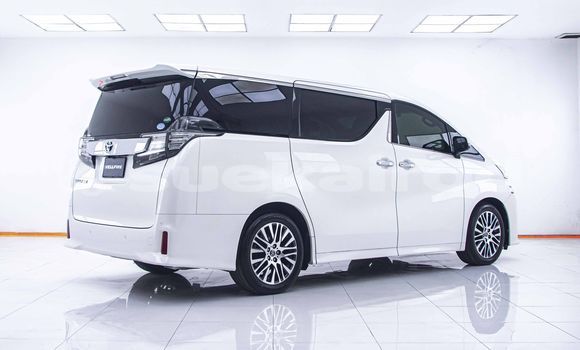 Buy Used Toyota Vellfire White Car in Bangkok in Bangkok Buy Used Toyota Vellfire White Car in Bangkok in Bangkok