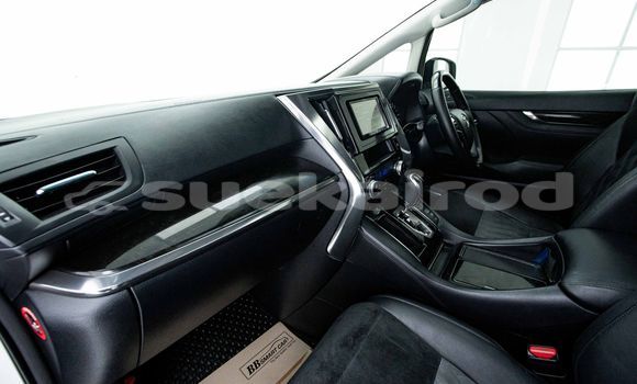 Buy Used Toyota Vellfire White Car in Bangkok in Bangkok Buy Used Toyota Vellfire White Car in Bangkok in Bangkok
